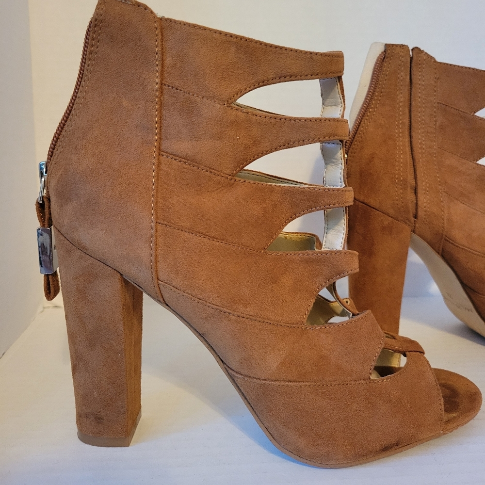 Marc Fisher Heighten Suede/Microfiber Cut-out Booties 7M